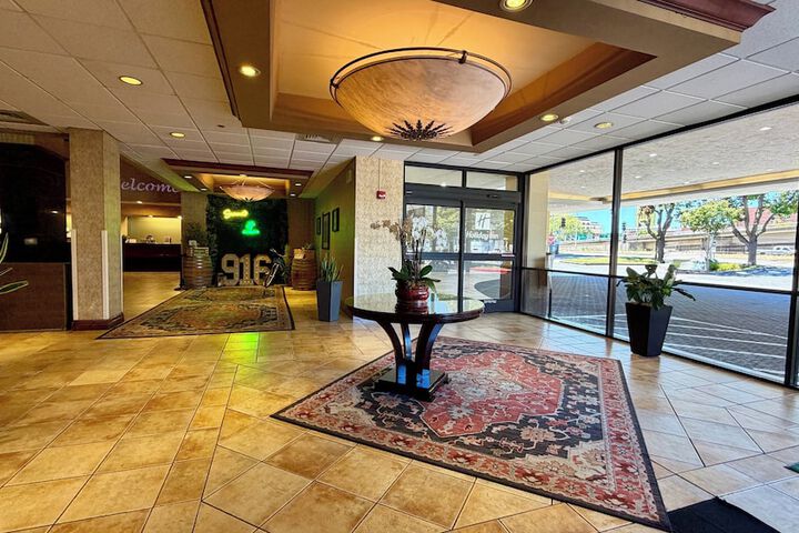 Holiday Inn Sacramento Downtown-Arena by IHG