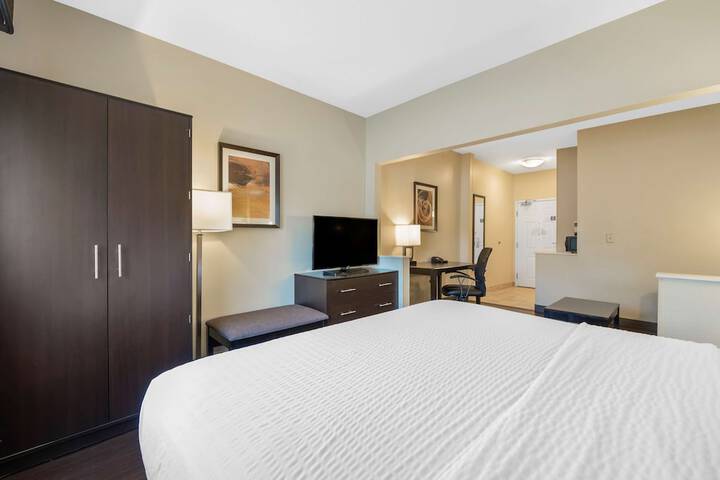 Best Western Hilliard Inn & Suites