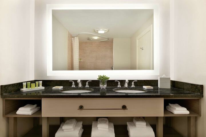 Hilton Ocean City Oceanfront Suites