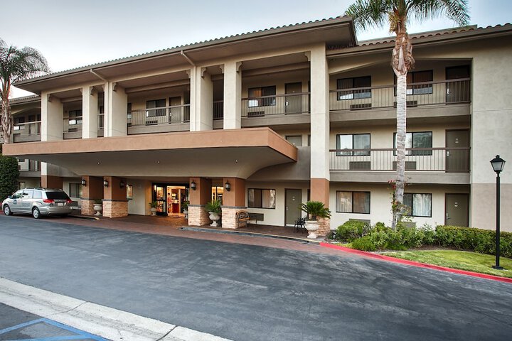 Best Western Plus Orange County Airport North