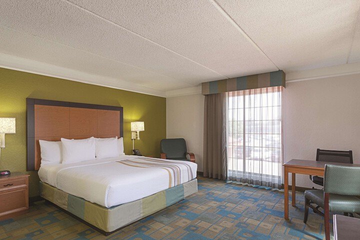 Room 18 of 30