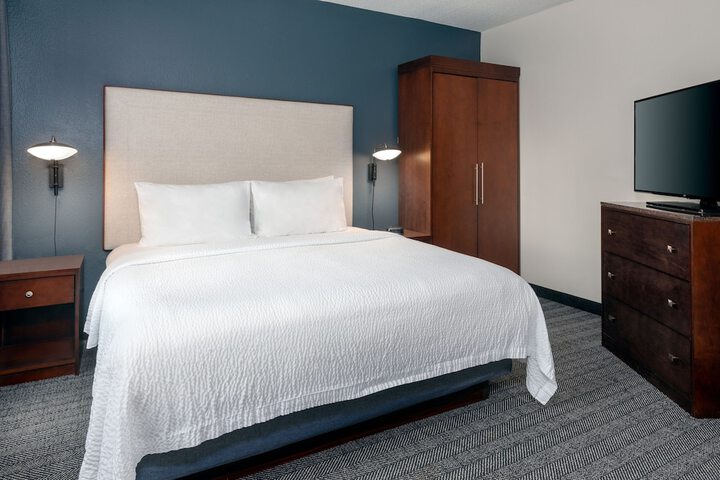 Room 46 of 76