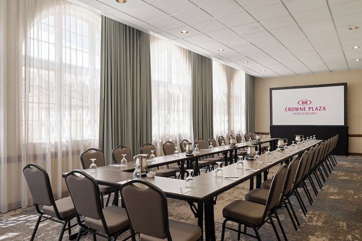 Crowne Plaza Phoenix - Chandler Golf Resort by IHG