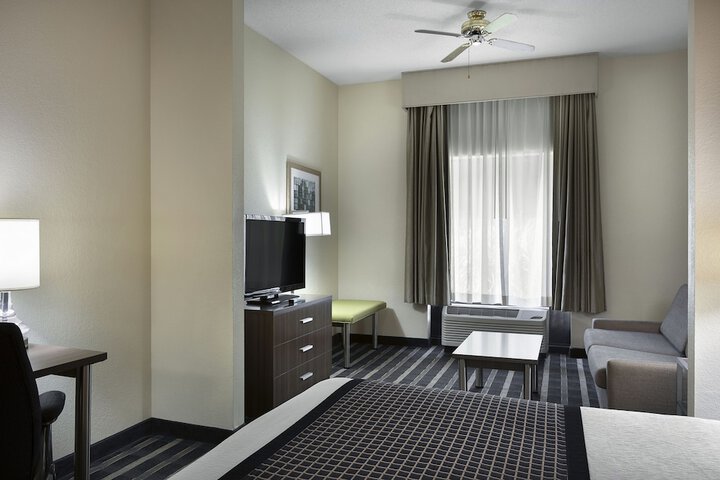 Room 34 of 43