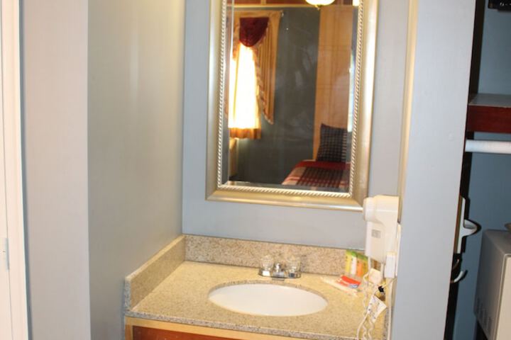 Room 62 of 99