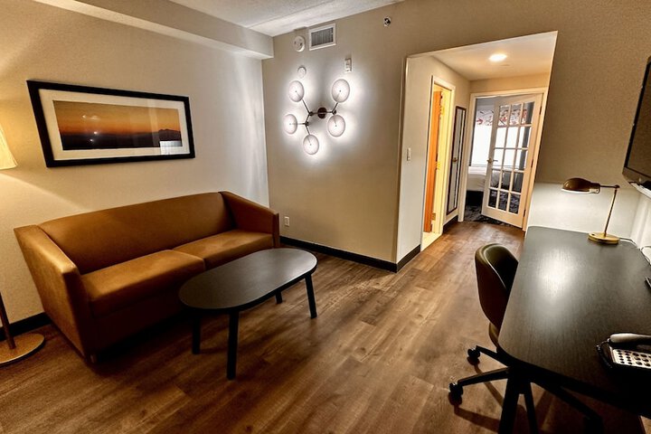 Room 43 of 58