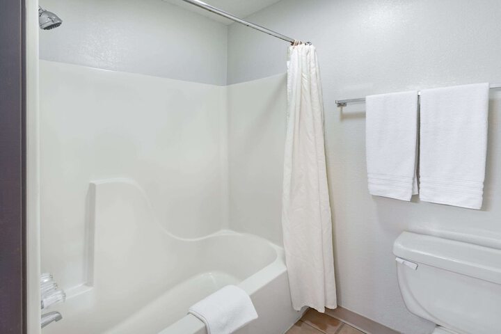 Room 18 of 27