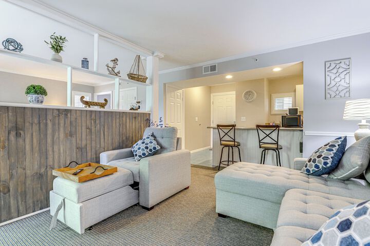Norwich Vacation Rental w / Golf Course Views!