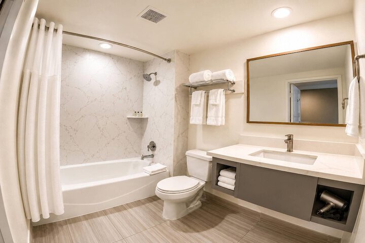 The Volare an Ascend Collection Hotel
