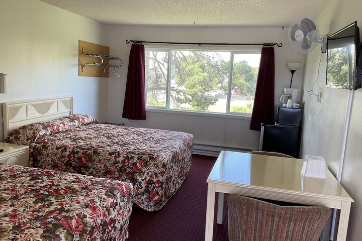 Front Street Inn