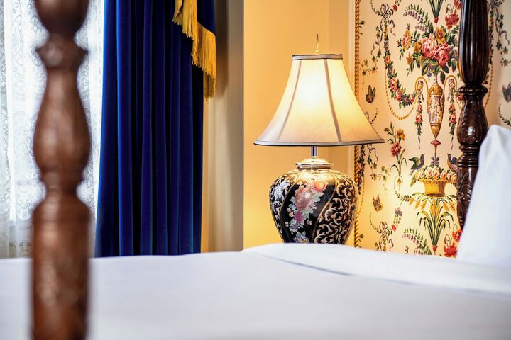 The Hotel Saskatchewan Autograph Collection