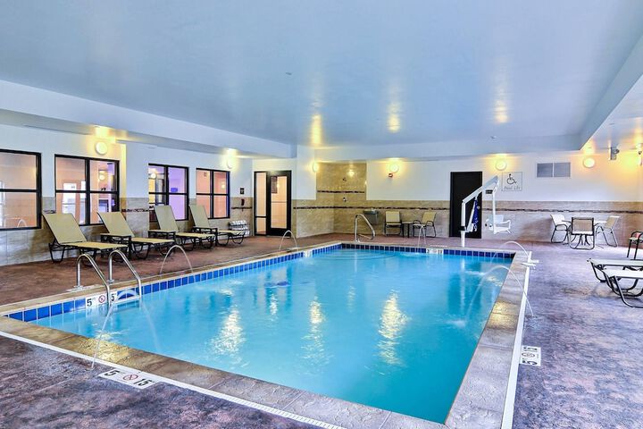 Comfort Suites Uniontown