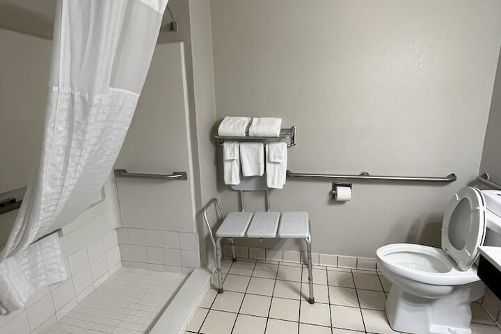 Room 13 of 42