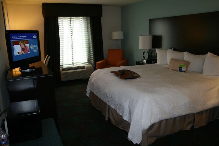 Room 49 of 98