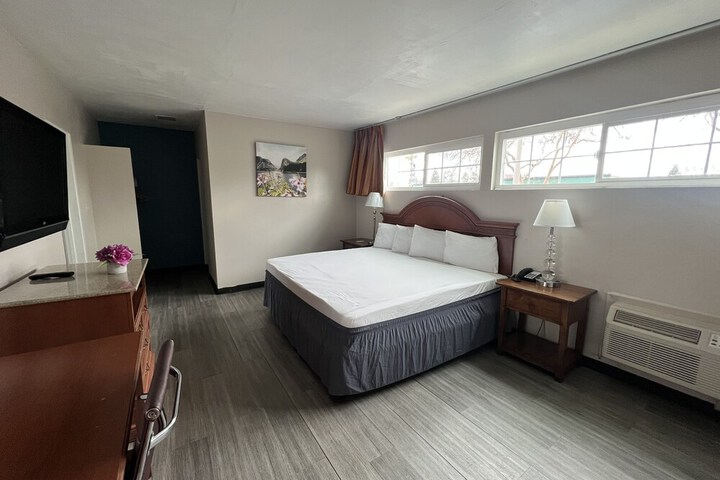 Room 14 of 23