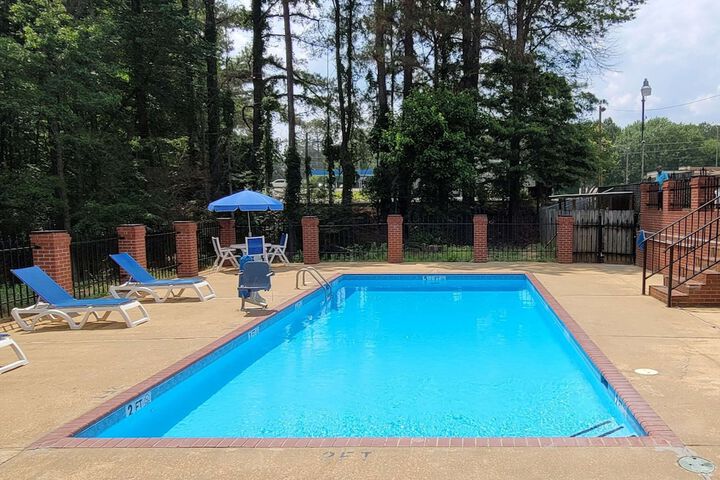 Pool 14 of 37