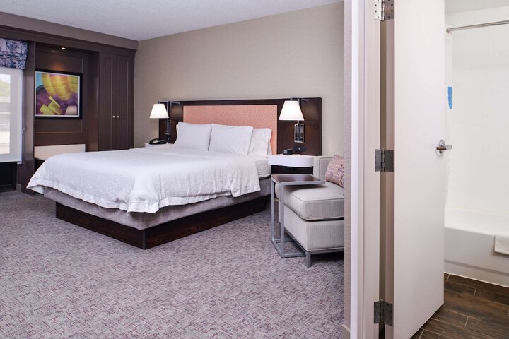 Room 34 of 60