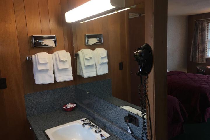 Stonybrook Motel & Lodge