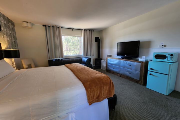 Room 44 of 126