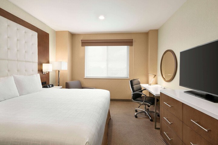 Room 43 of 84