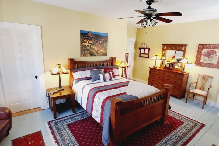 Room 18 of 32