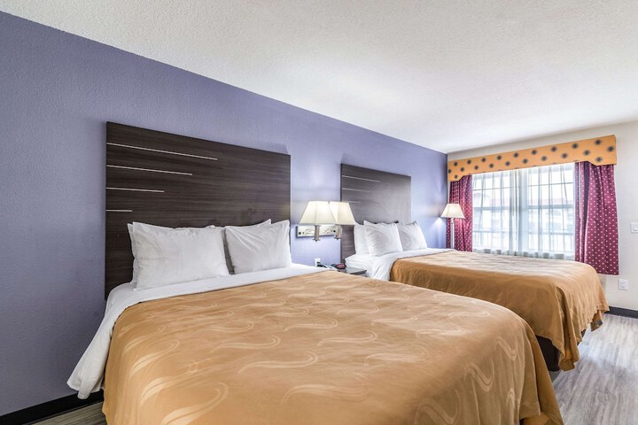 Quality Inn & Suites Canton