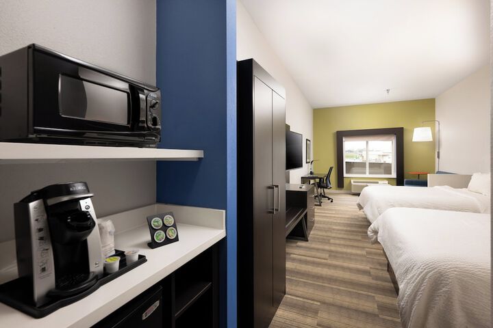Room 35 of 90