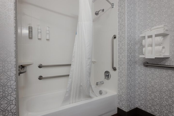 Hampton Inn & Suites Palmdale