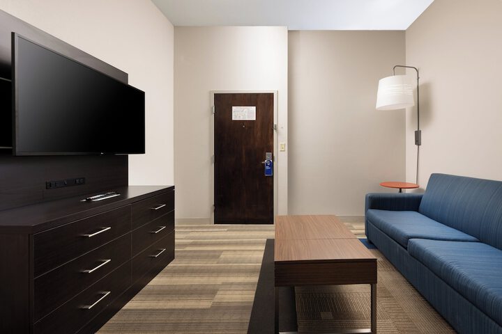 Room 60 of 90