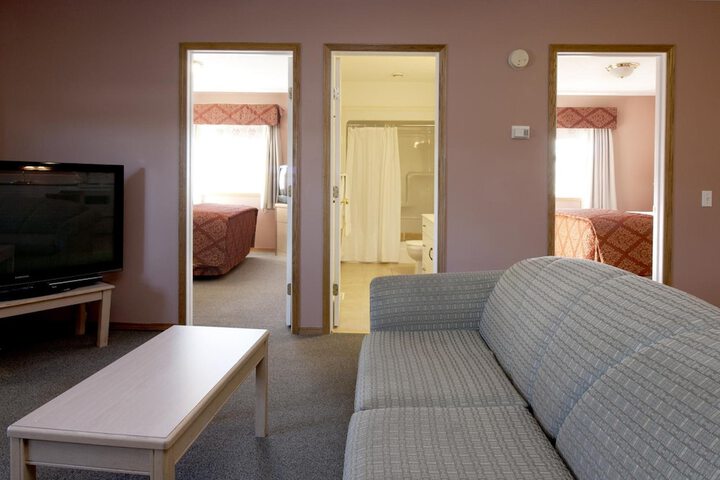 Room 16 of 37