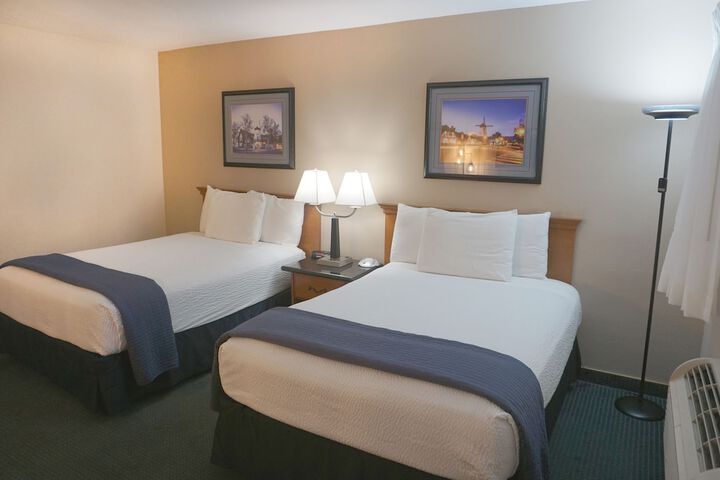 Room 52 of 111