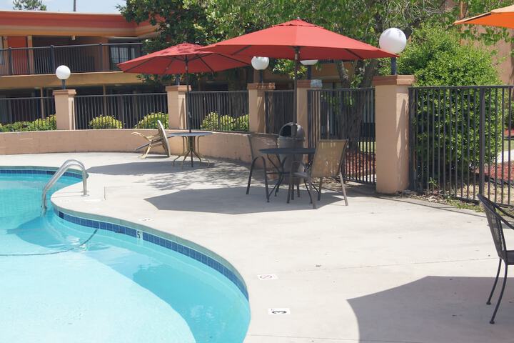 Pool 18 of 110