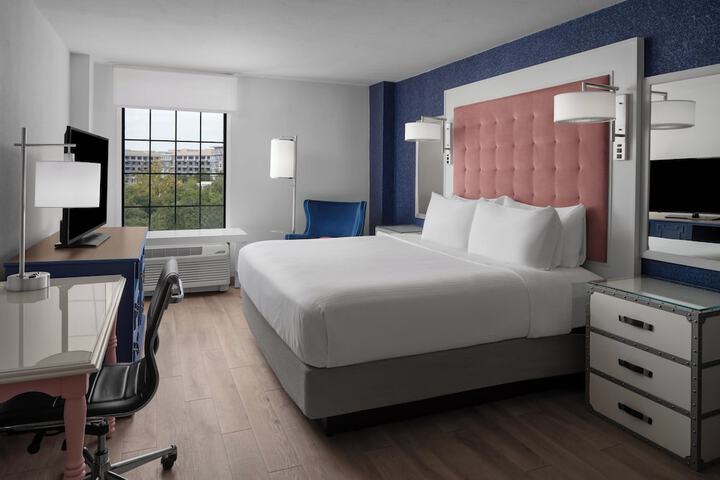 Room 60 of 100