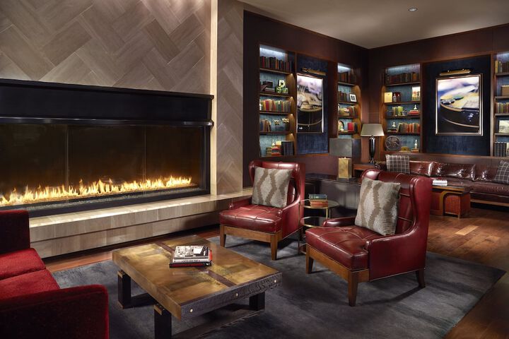 Lounge 58 of 70