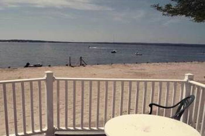 Jamesport Bay Suites