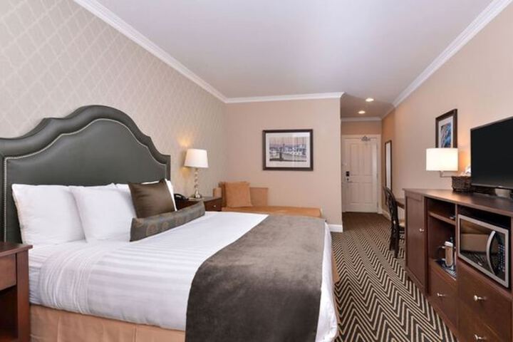 Majestic Inn & Spa