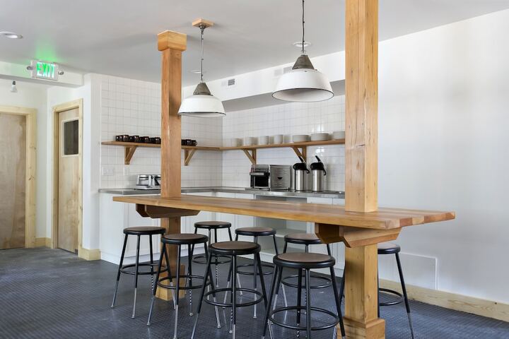 Breakfast/Coffee Service 105 of 119
