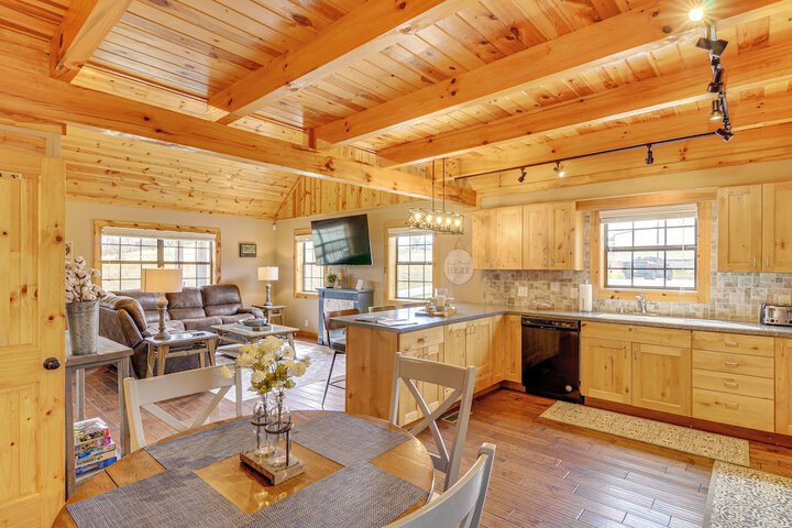 Modern Cabin w / Grill Near Golf & Bass Fishing!