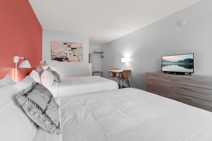 Room 48 of 77