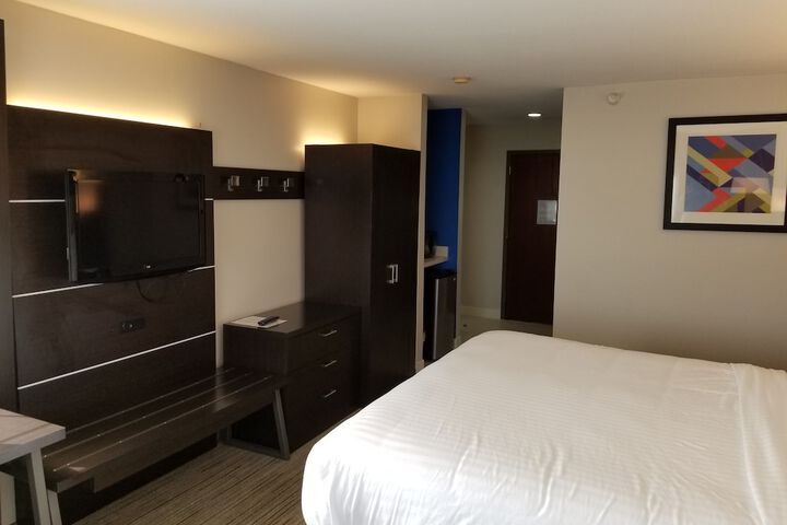 Room 33 of 78