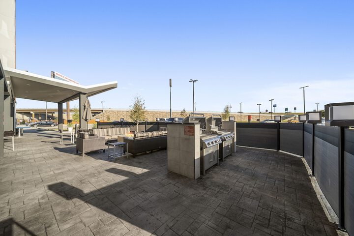Terrace/Patio 35 of 37