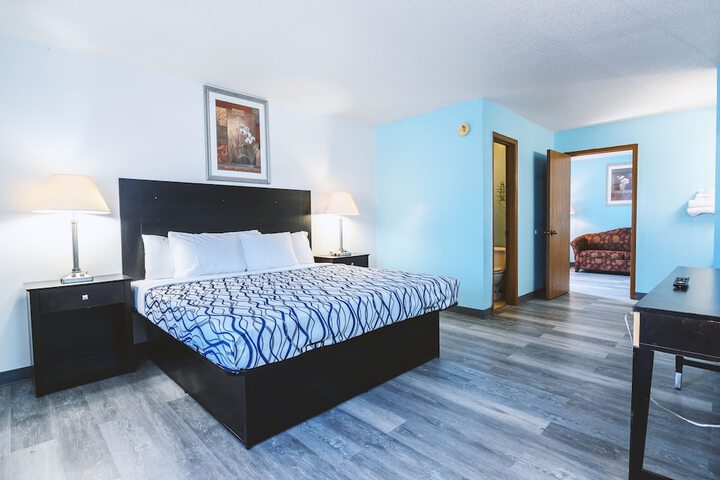 Room 2 of 7