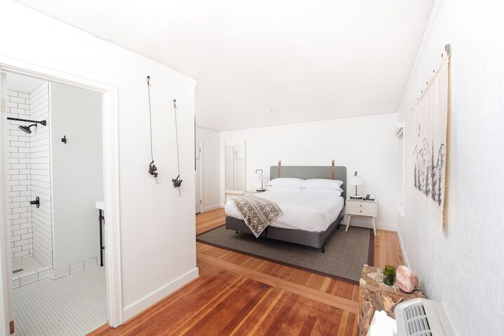 Room 15 of 52