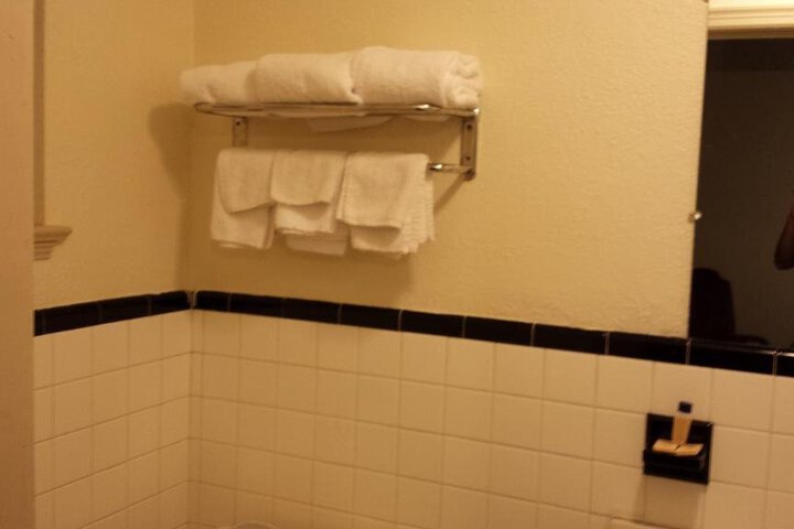 Red Carpet Inn and Suites New Cumberland