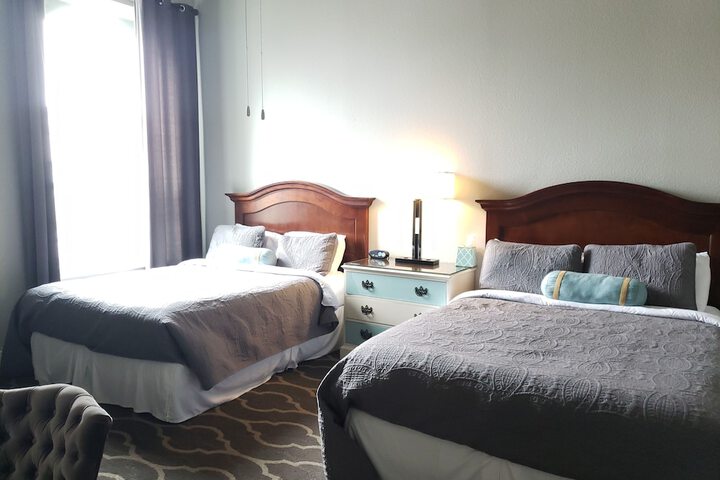 Room 27 of 32