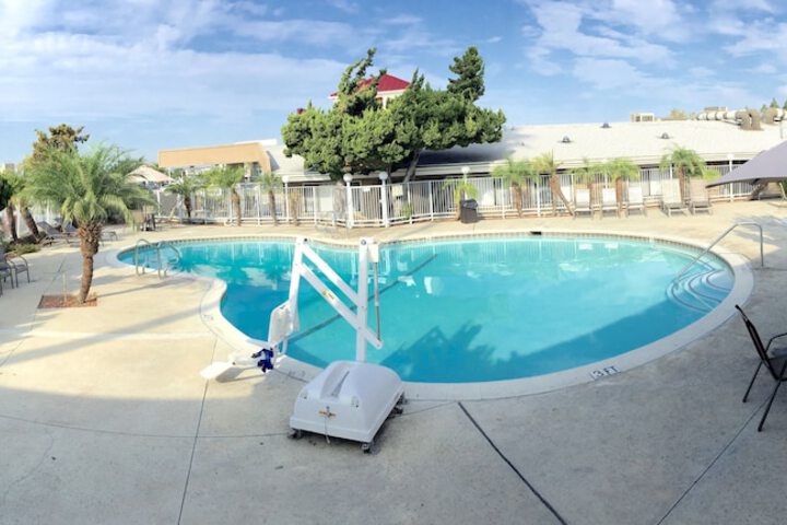 Pool 4 of 35