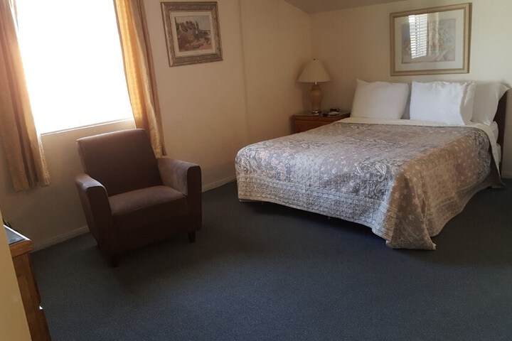 Room 9 of 19
