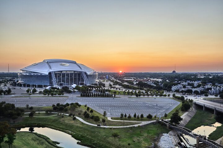 Live by Loews Arlington, TX