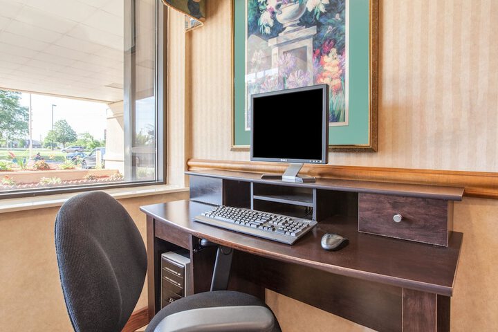 Baymont by Wyndham Detroit / Roseville