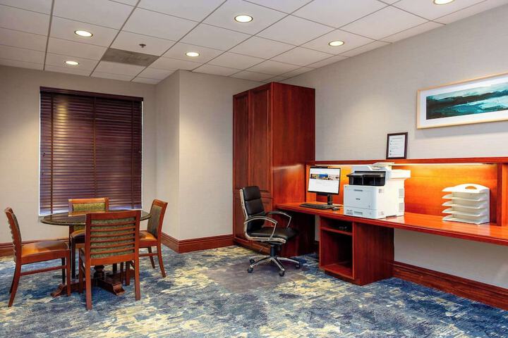 Business Center 66 of 67
